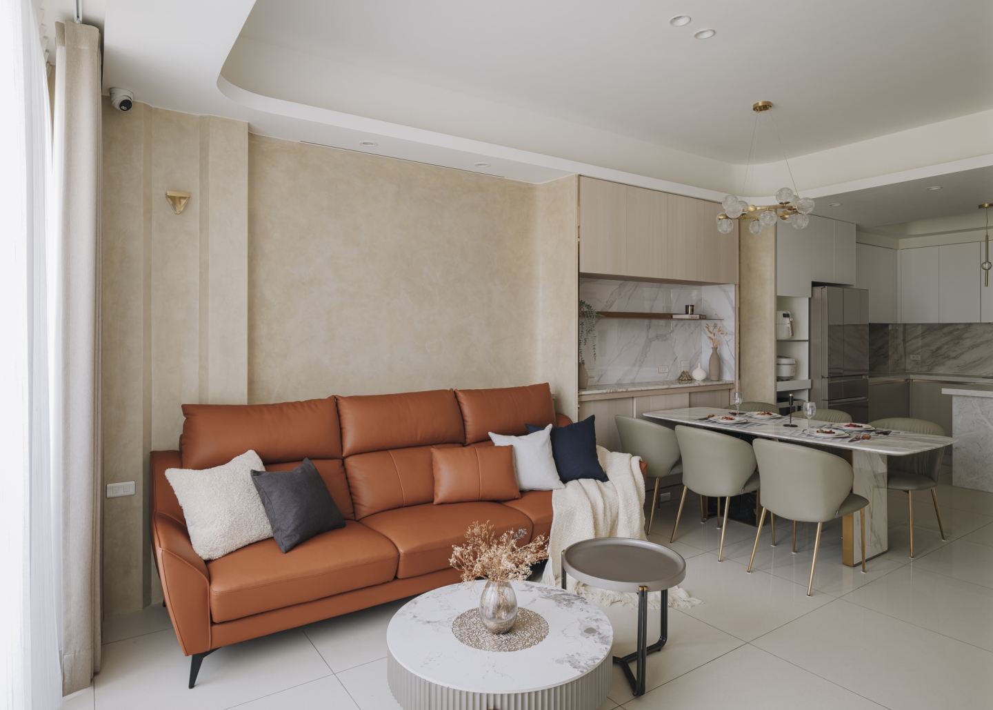 奶金柔光・雅緻居所