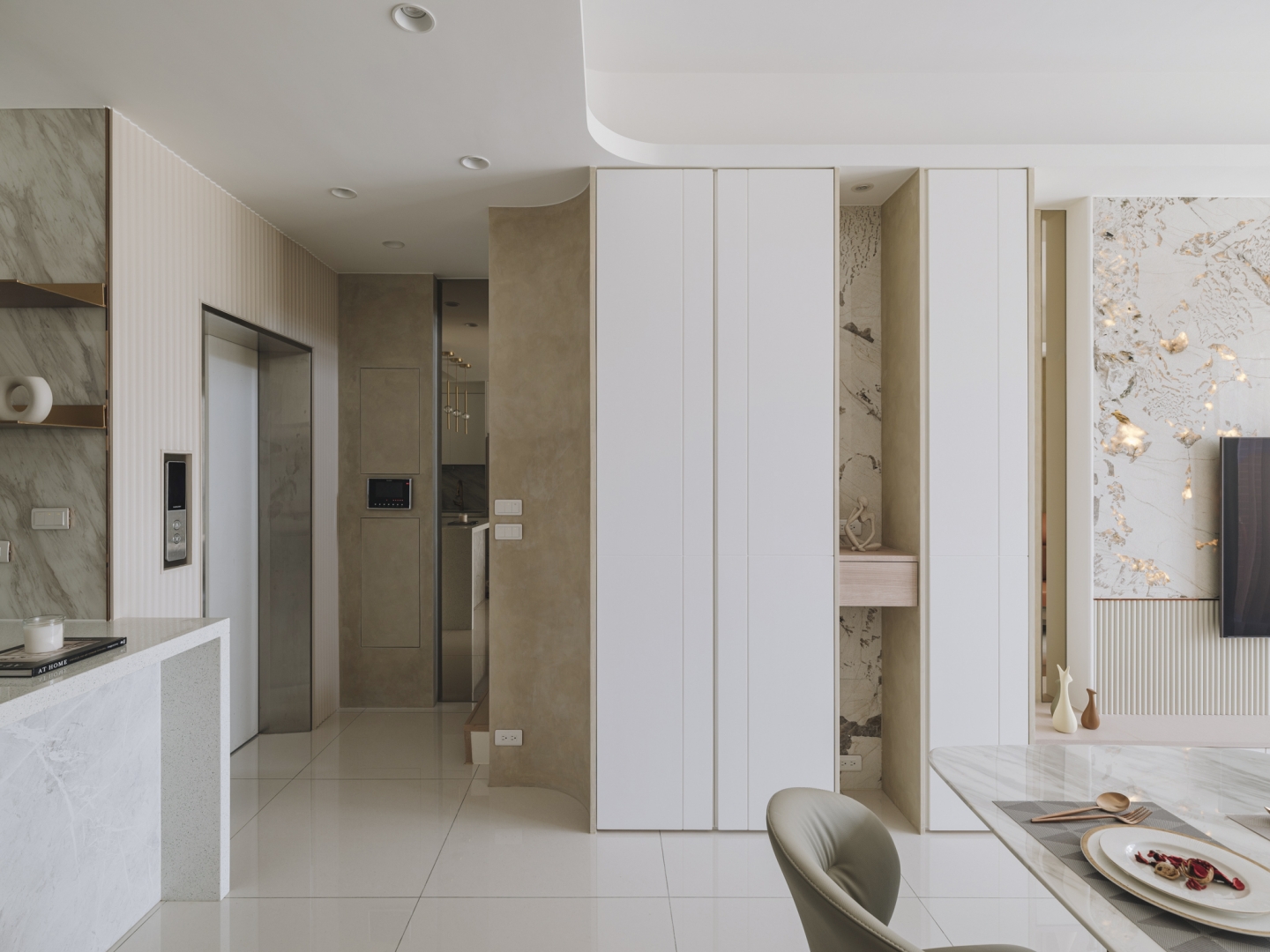 奶金柔光・雅緻居所